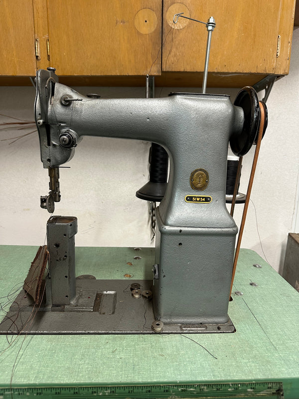 Singer 51W54 Sewing Machine