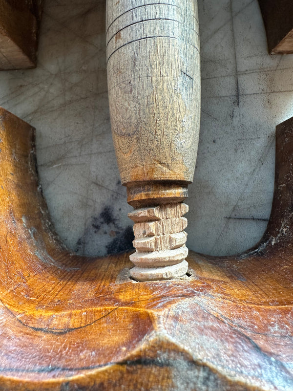 Wooden hat stretcher zoomed in on threads